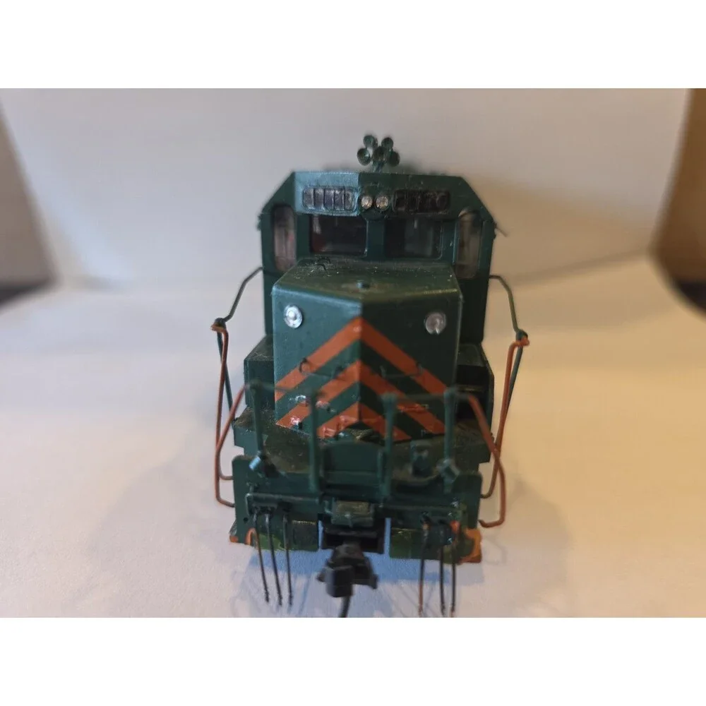 N Scale Atlas Custom Western Pacific GP35  3020 Locomotive Engine